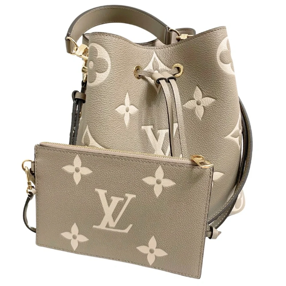 Louis Vuitton NeoNoe Giant Flower Monogram
Gray Cream Leather Bag & Pouch - Picture 1 of 10